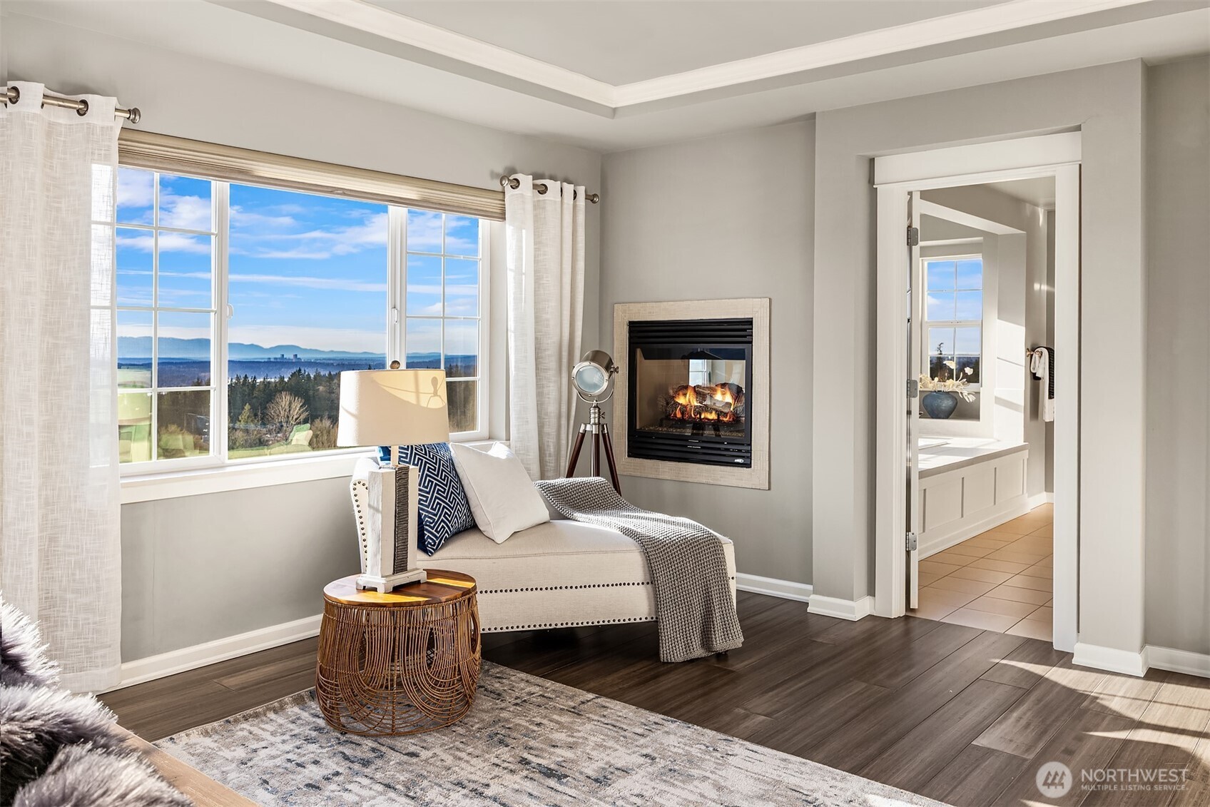 2440 NE Daphne Street , Issaquah, WA 98029