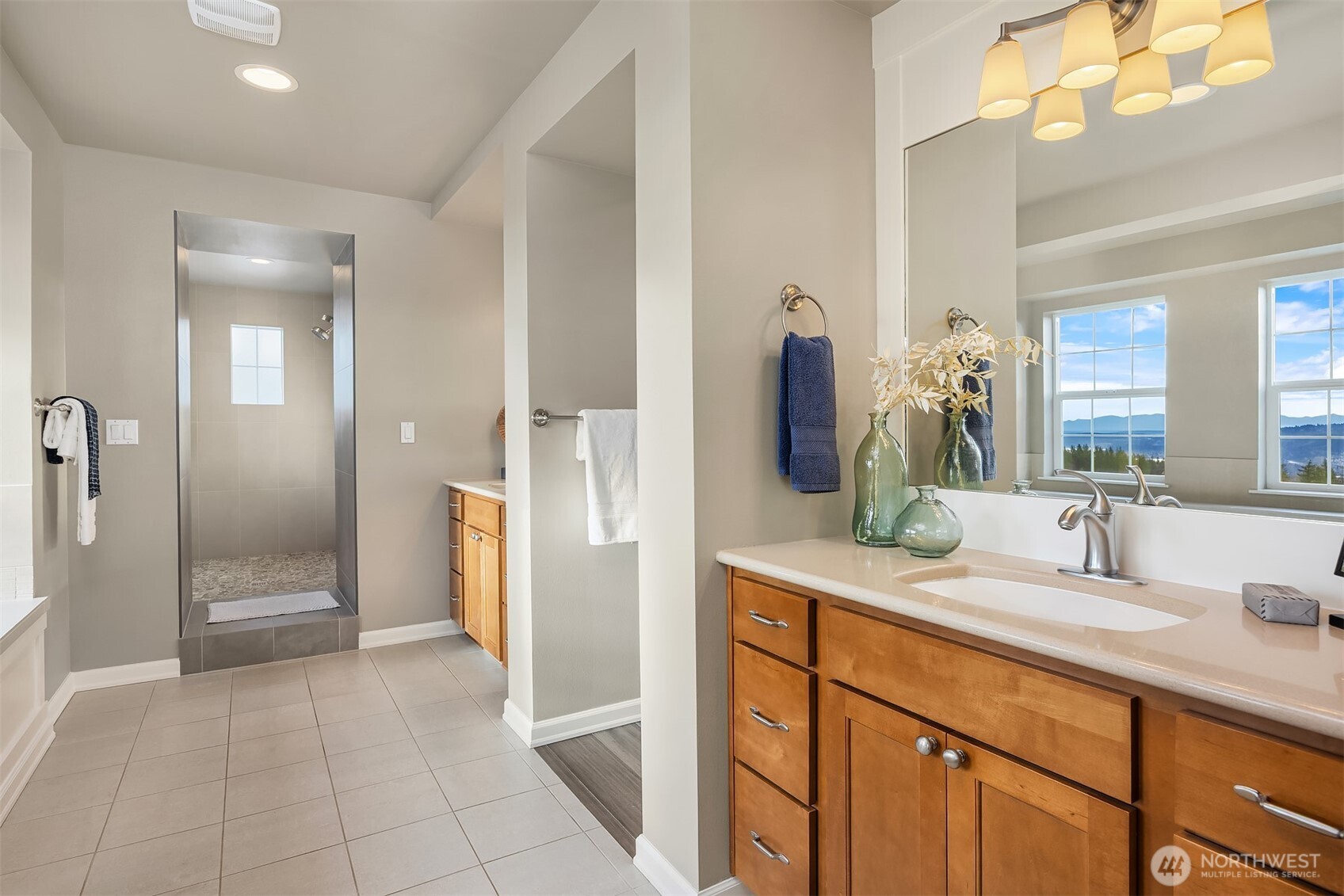 2440 NE Daphne Street , Issaquah, WA 98029