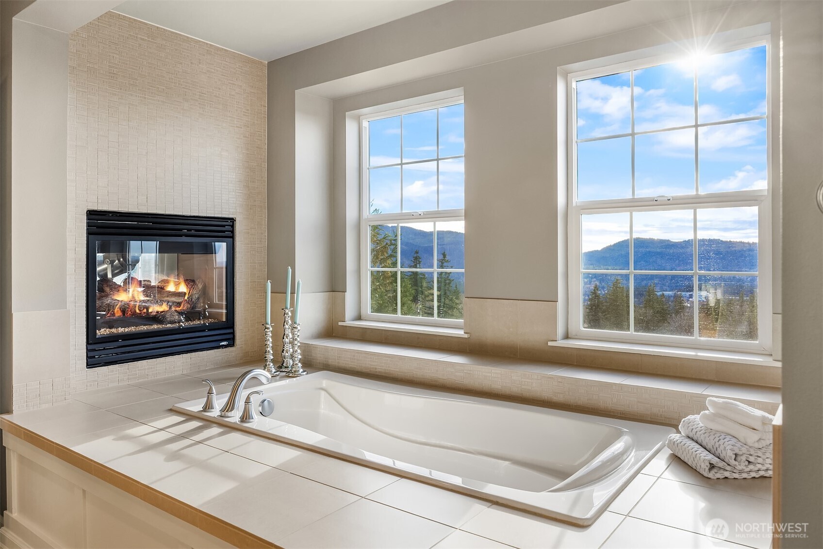 2440 NE Daphne Street , Issaquah, WA 98029