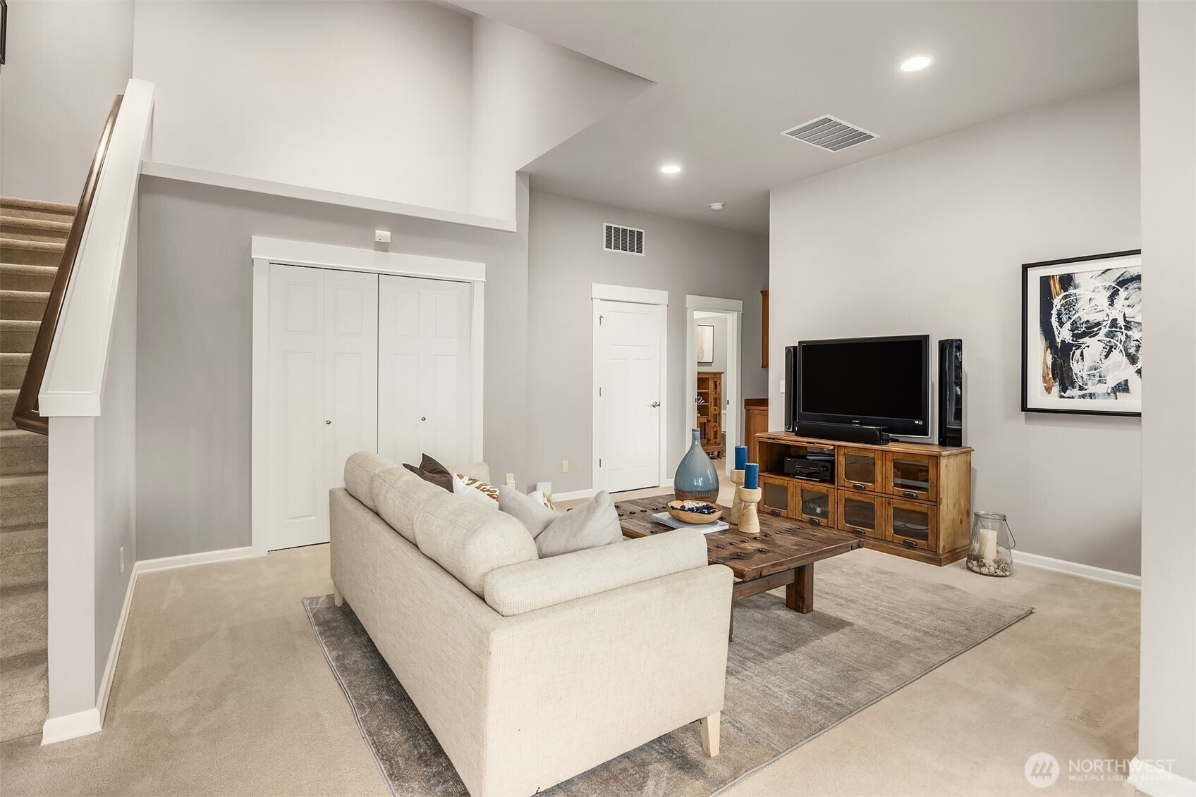 2440 NE Daphne Street , Issaquah, WA 98029