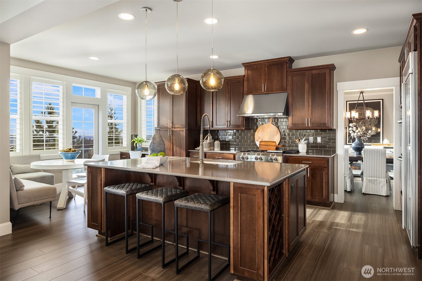 2440 NE Daphne Street , Issaquah, WA 98029