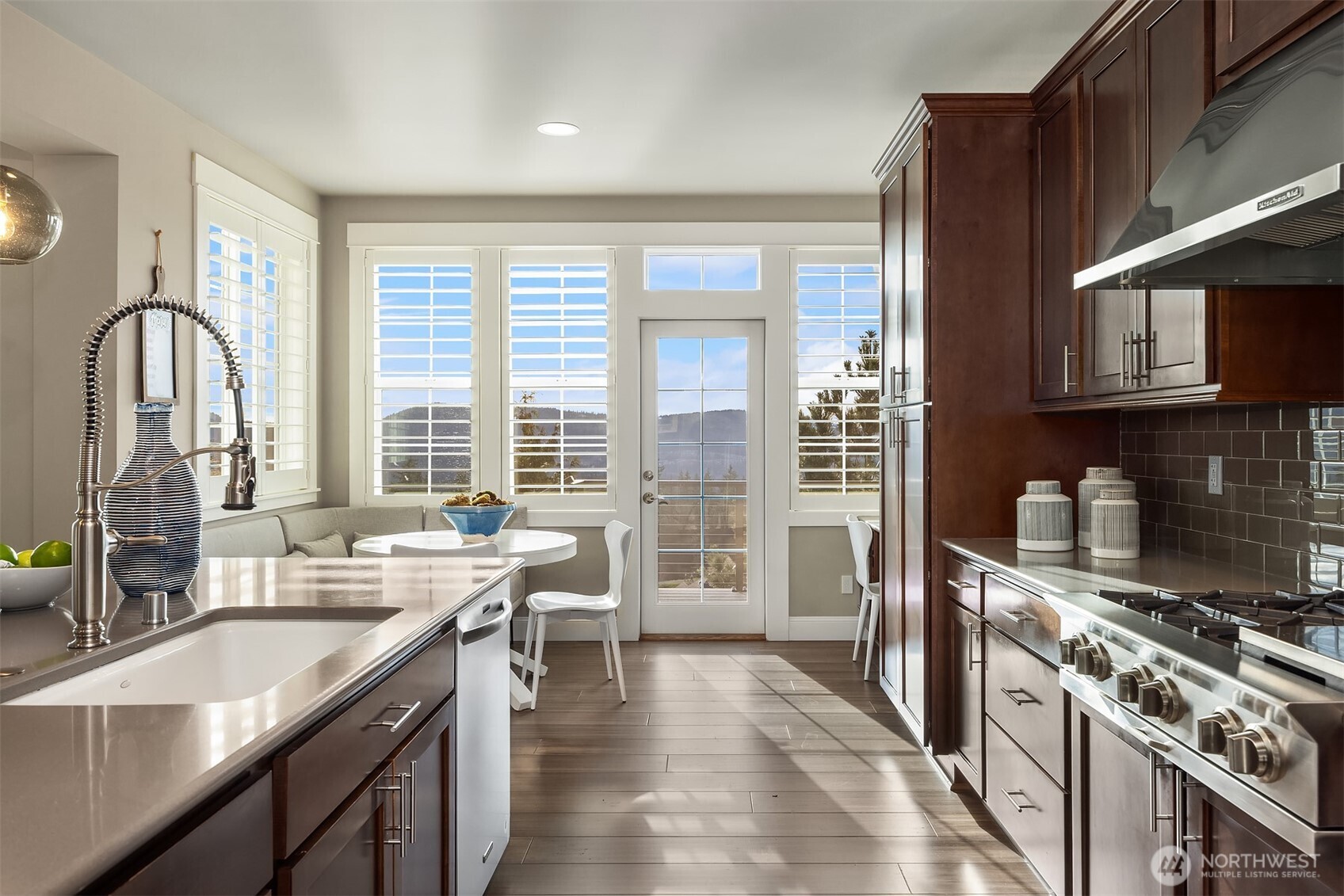 2440 NE Daphne Street , Issaquah, WA 98029