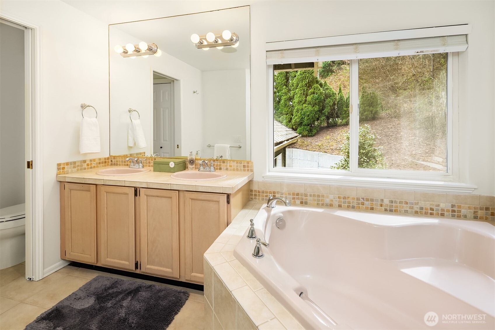 9215 Odin Way , Bothell, WA 98011