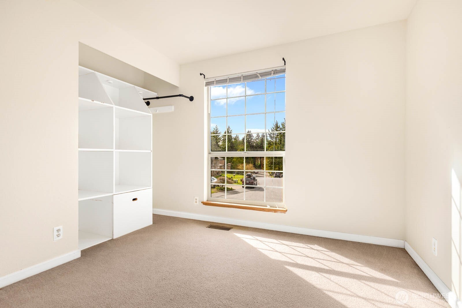 31646 45th Place SW, Federal Way, WA 98023