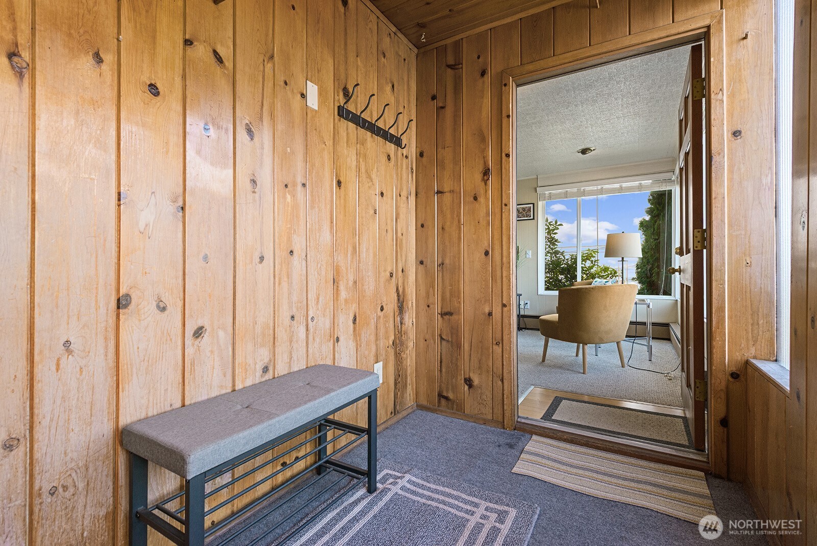 7818 Stroud Avenue N, Seattle, WA 98103