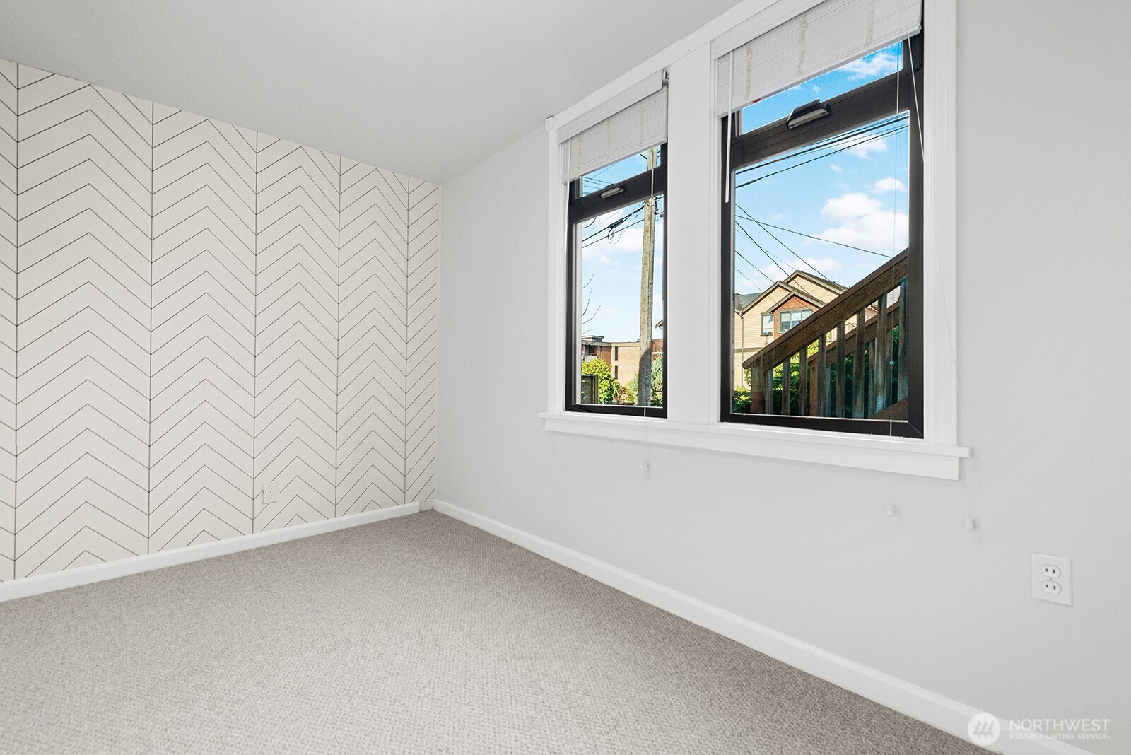 7818 Stroud Avenue N, Seattle, WA 98103