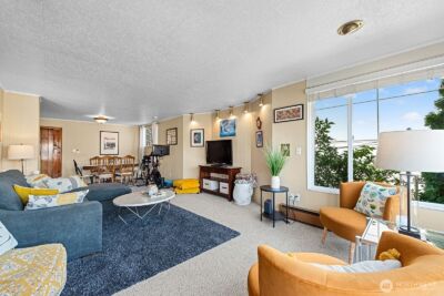 7818 Stroud Avenue N, Seattle, WA 98103 - Photo 5