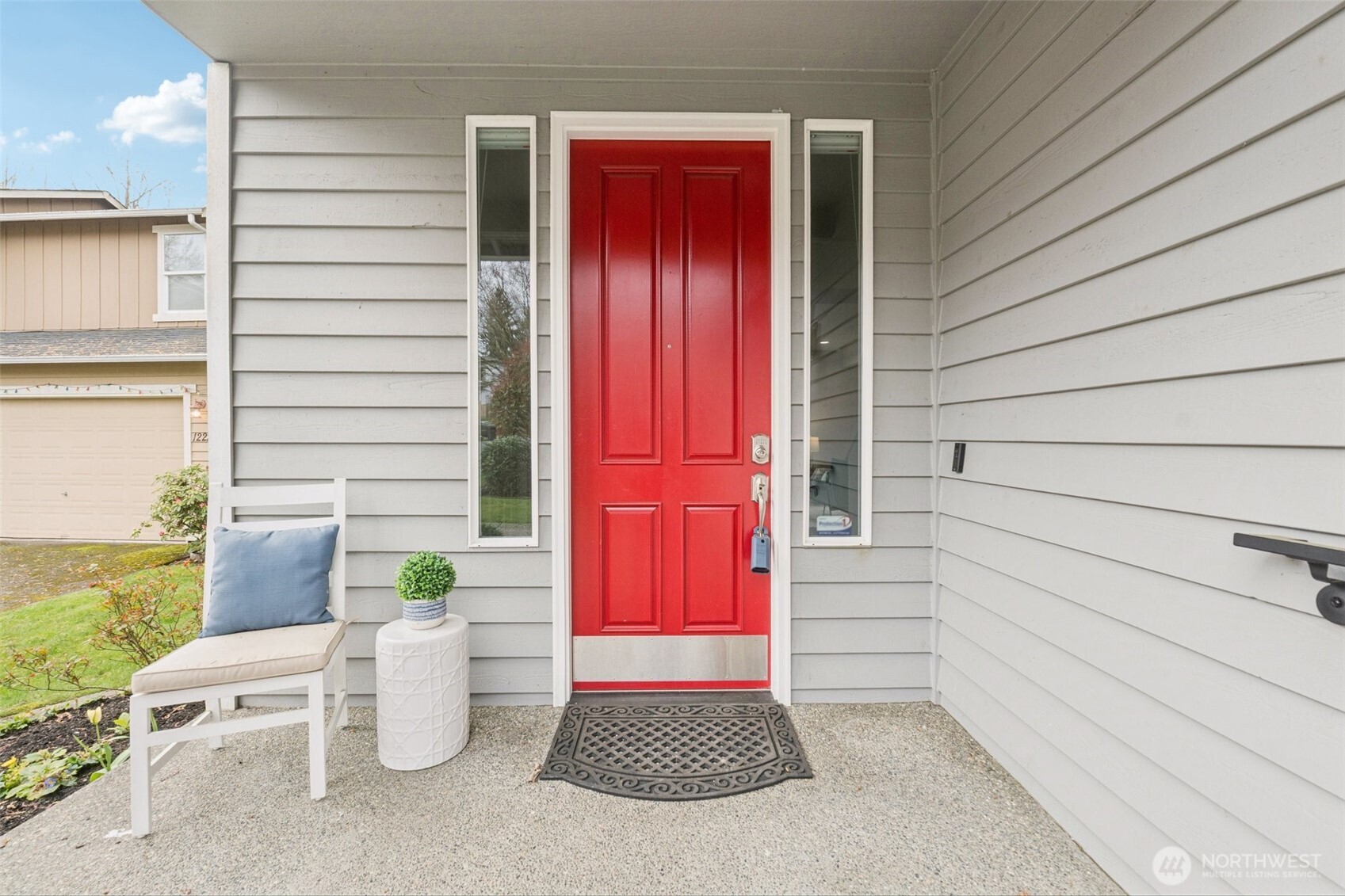 12219 NE 105th Street , Kirkland, WA 98033-8830