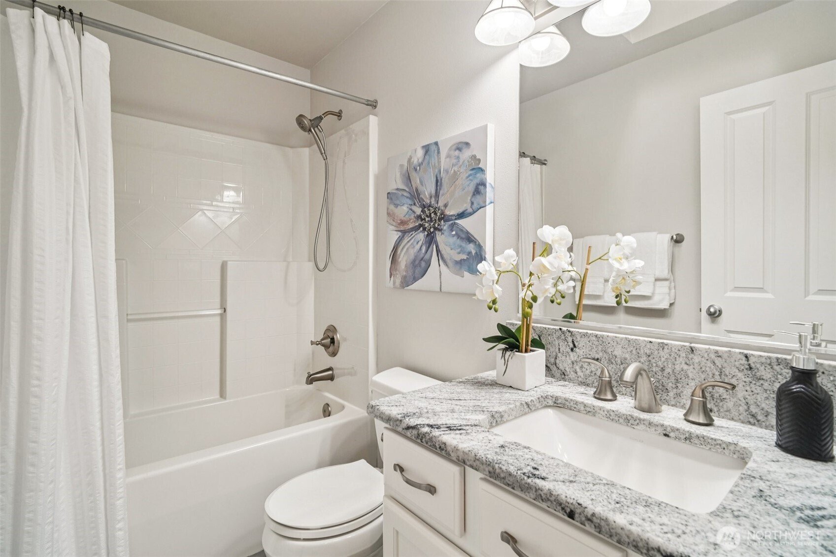 12219 NE 105th Street , Kirkland, WA 98033-8830