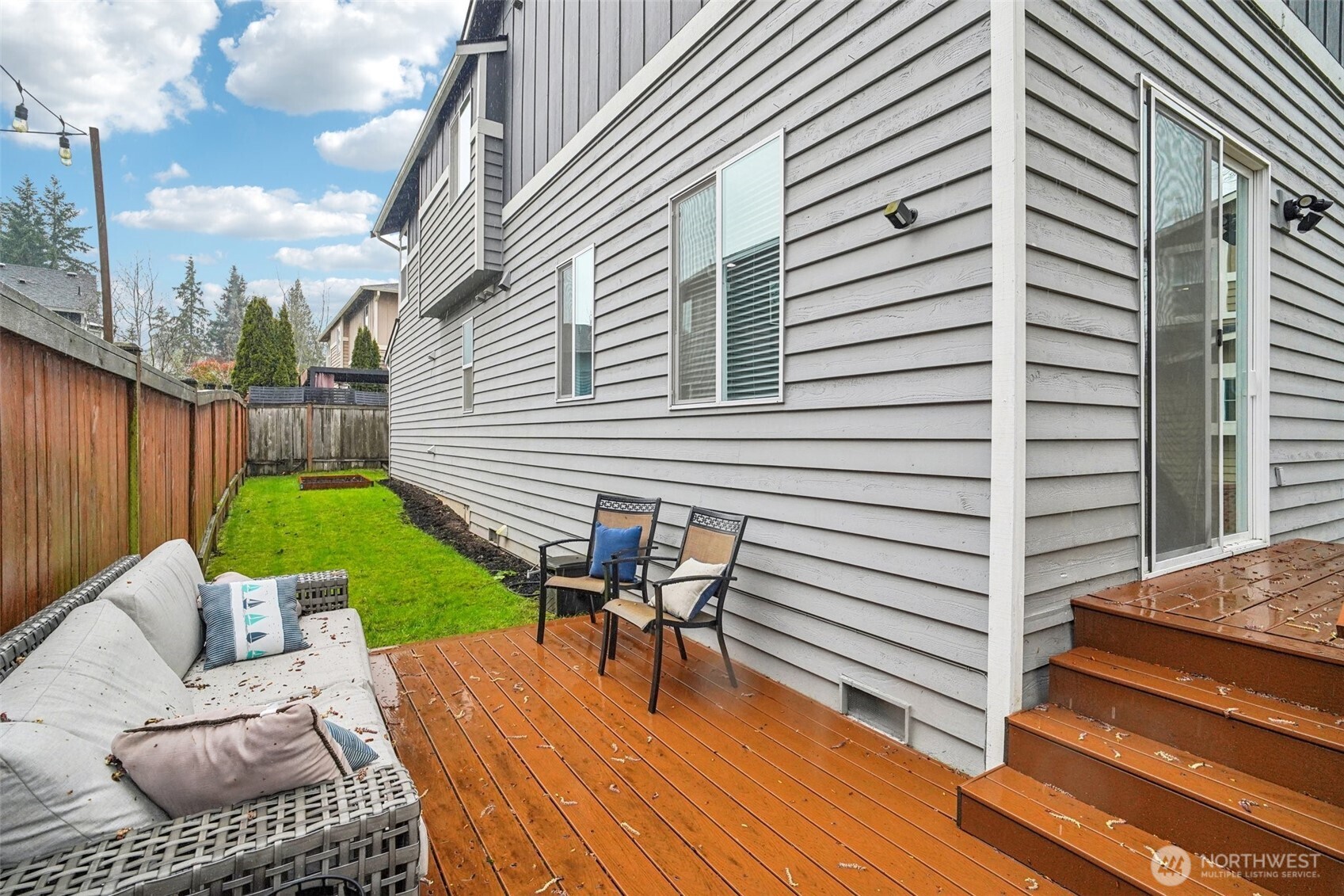 12219 NE 105th Street , Kirkland, WA 98033-8830