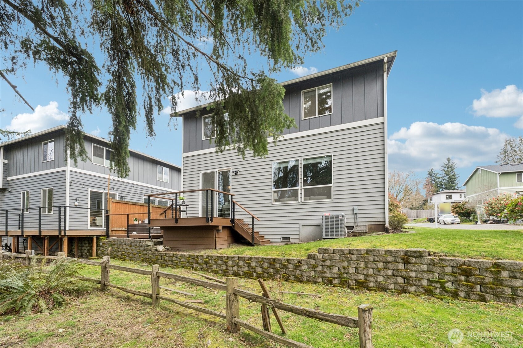 12219 NE 105th Street , Kirkland, WA 98033-8830