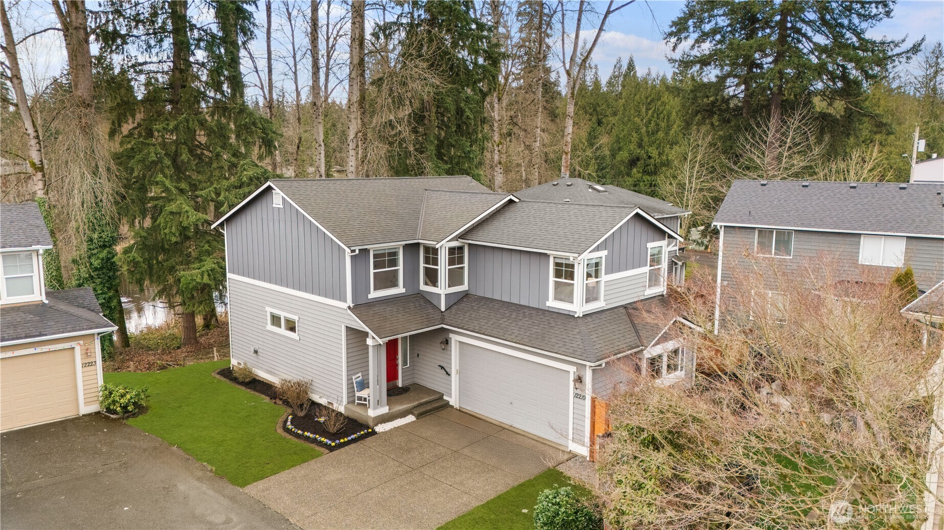 12219 NE 105th Street , Kirkland, WA 98033-8830