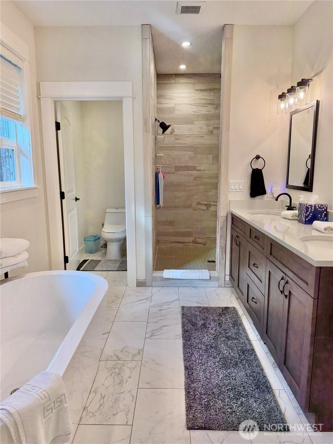 18349 NW Stavis Bay Road , Seabeck, WA 98380