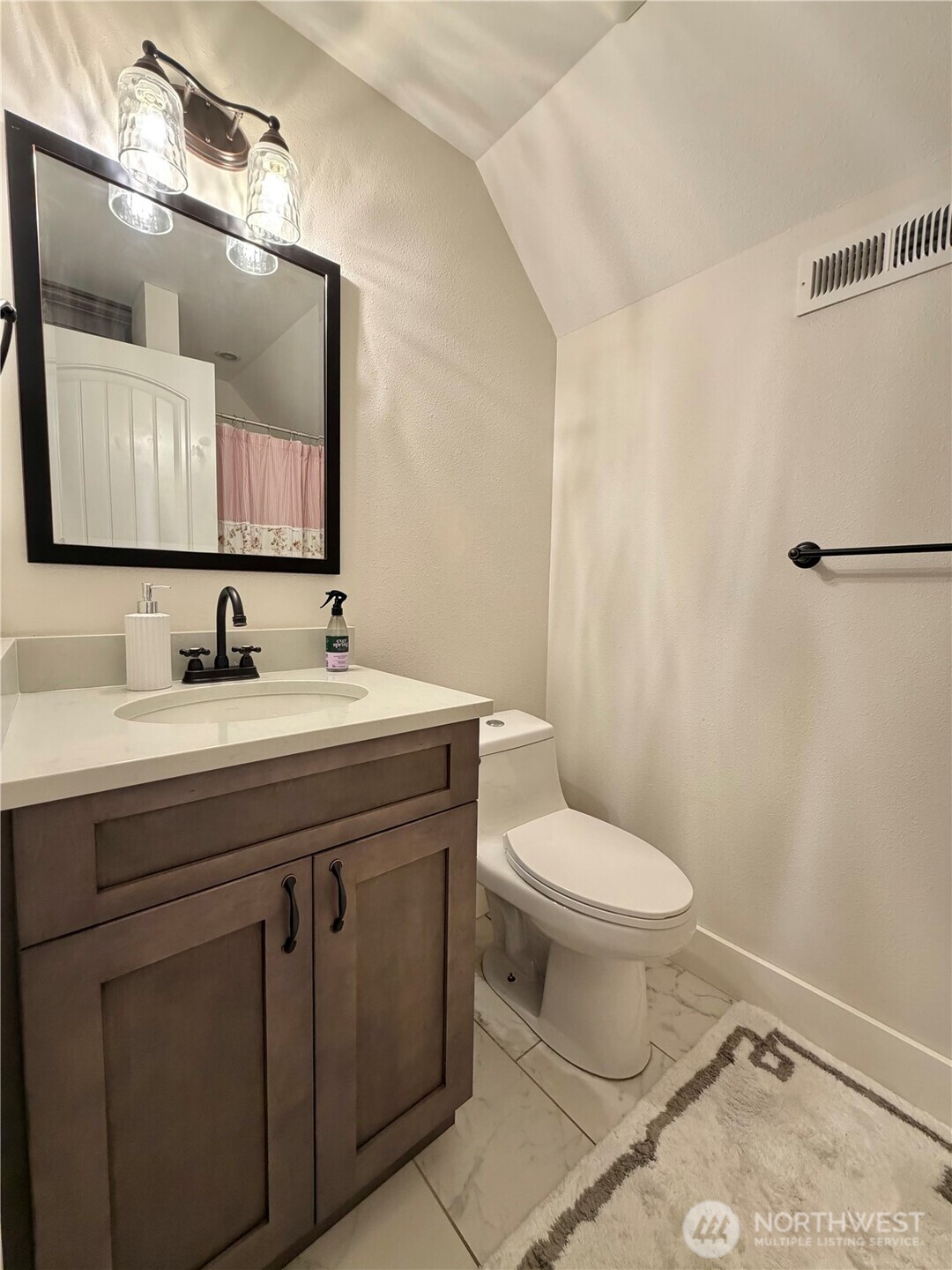 18349 NW Stavis Bay Road , Seabeck, WA 98380