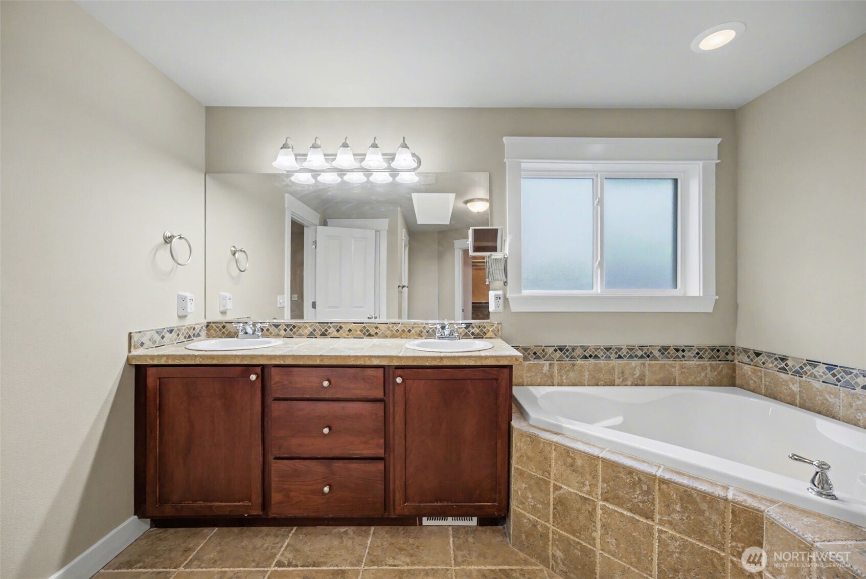 12112 185th Avenue E, Bonney Lake, WA 98391