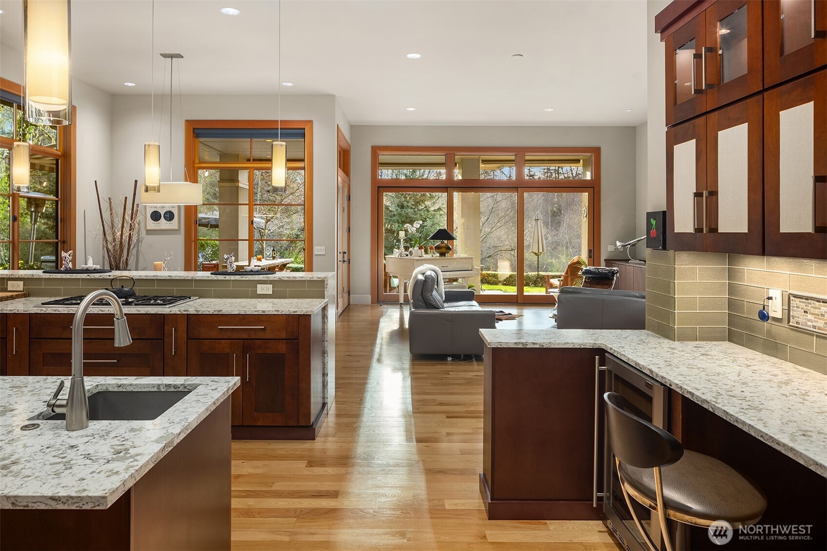 11303 S Dogwood Lane , Woodway, WA 98020