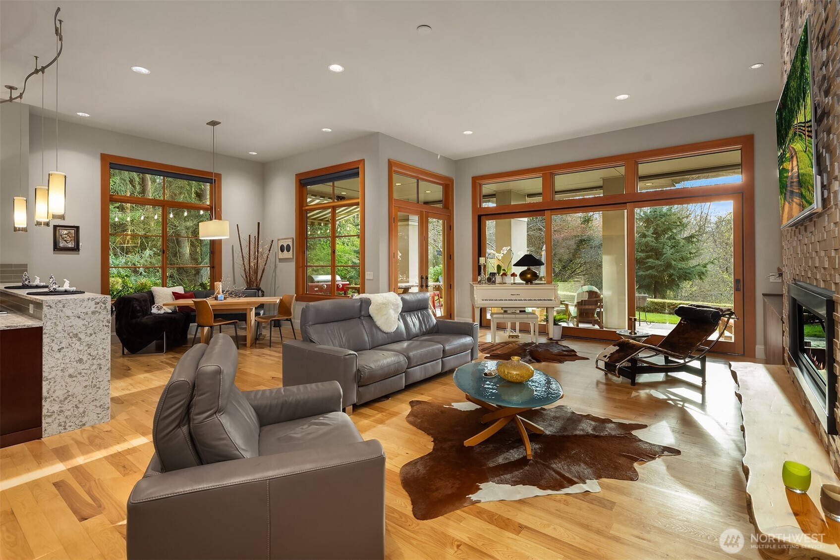 11303 S Dogwood Lane , Woodway, WA 98020