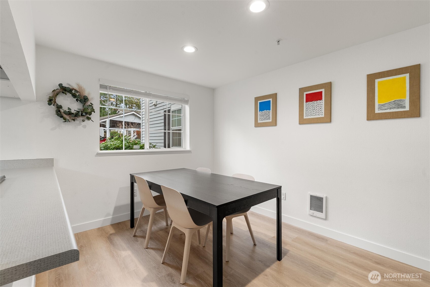 23325 Cedar Way #G105, Mountlake Terrace, WA 98043
