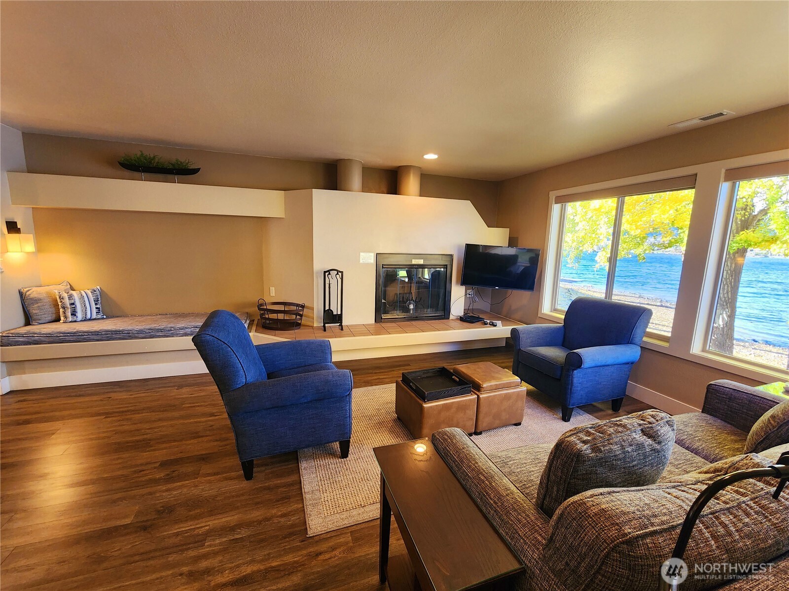 1 Beach 570-G , Manson, WA 98831