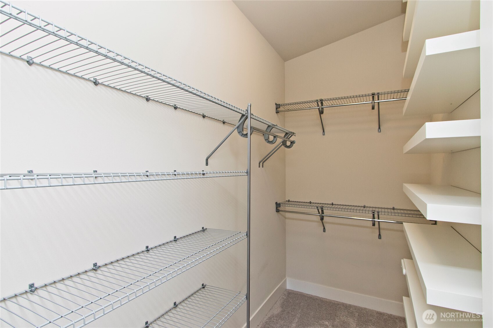 1471 14th Place NE, Issaquah, WA 98029