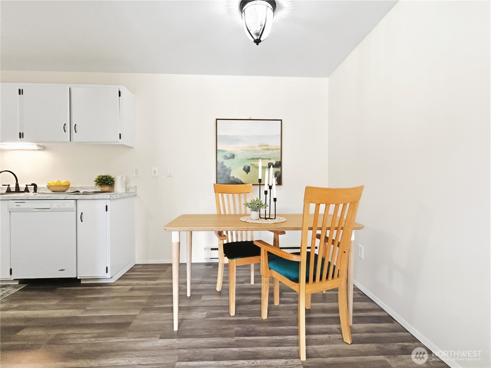 19411 56th Avenue W #220, Lynnwood, WA 98036