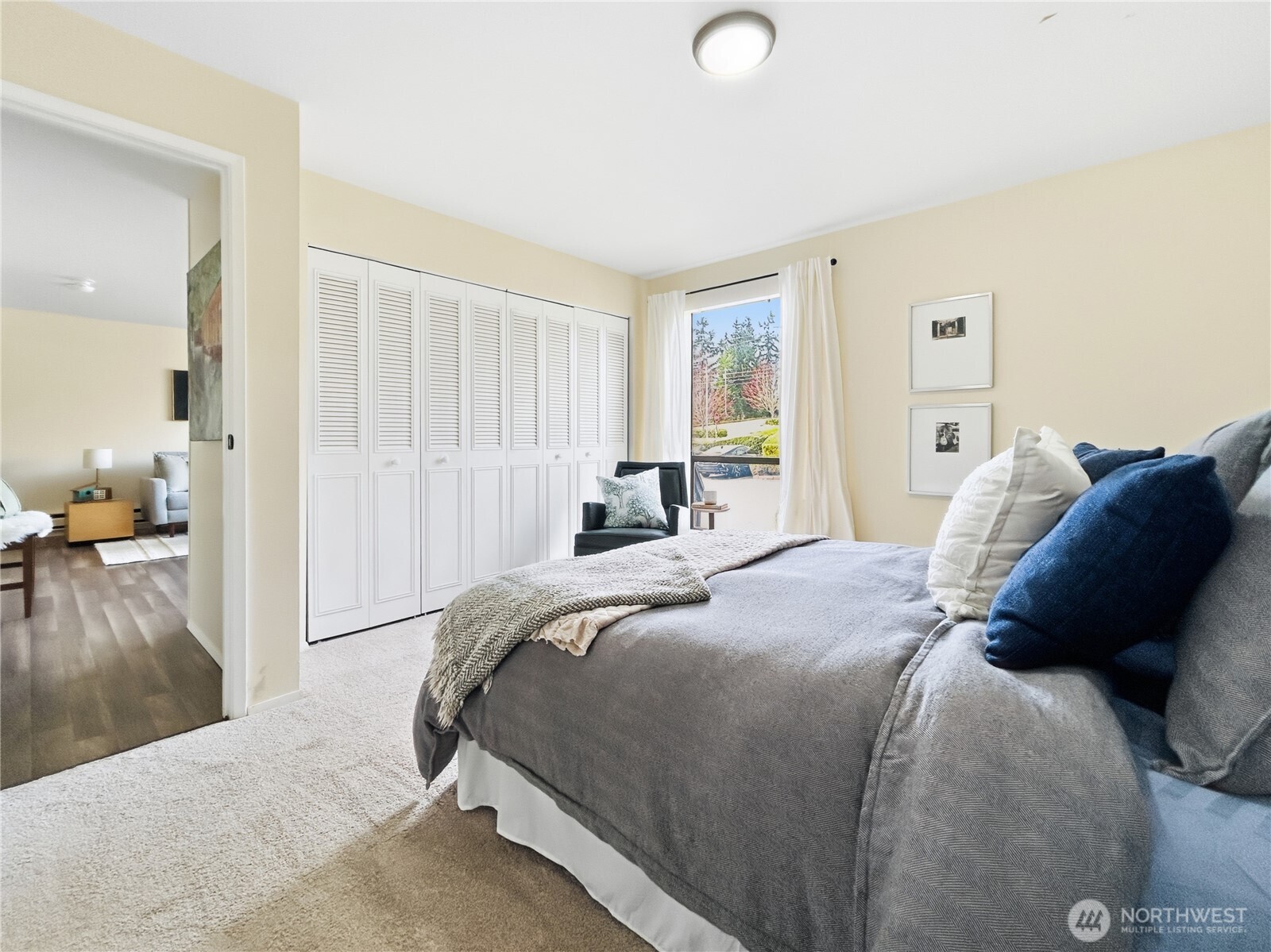 19411 56th Avenue W #220, Lynnwood, WA 98036