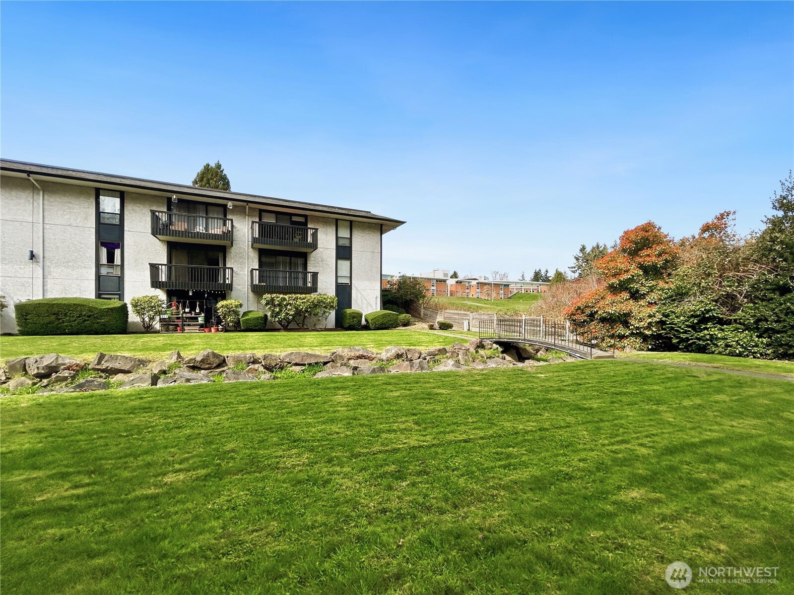 19411 56th Avenue W #220, Lynnwood, WA 98036
