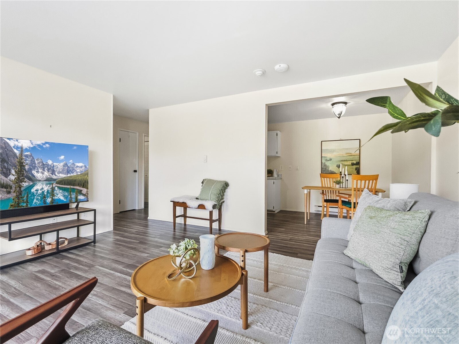 19411 56th Avenue W #220, Lynnwood, WA 98036