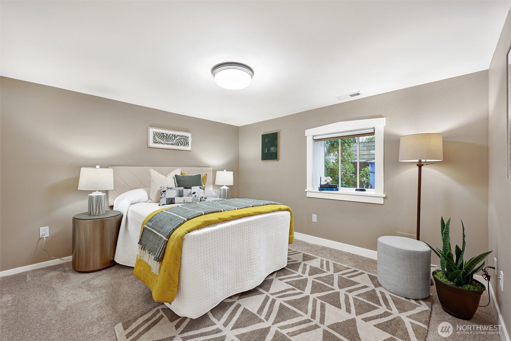 1910 N 38th Street , Seattle, WA 98103