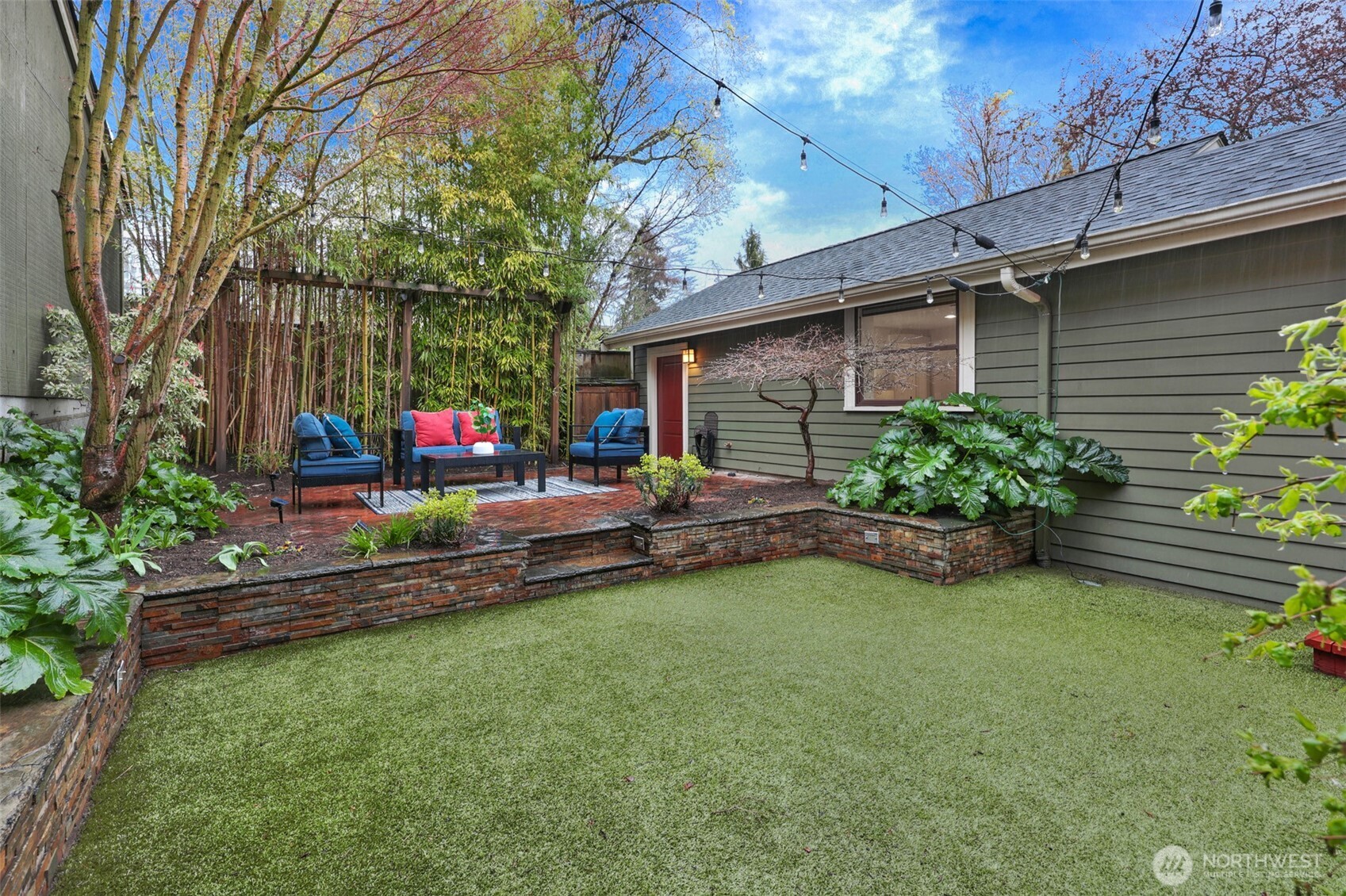 1910 N 38th Street , Seattle, WA 98103