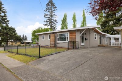 2502 NE 7th Street , Renton, WA 98056