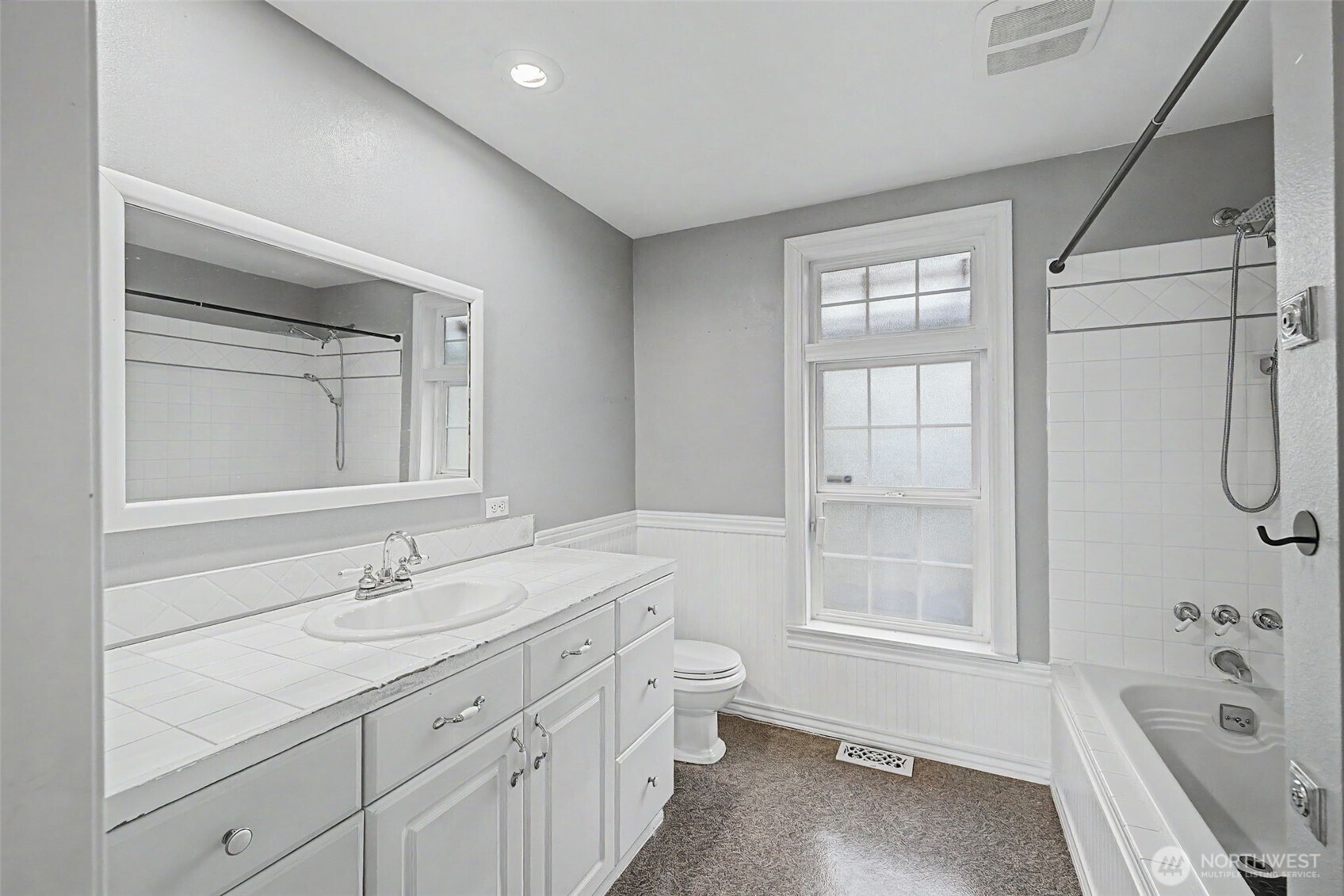 2502 NE 7th Street , Renton, WA 98056