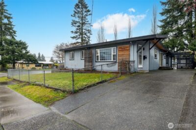 2502 NE 7th Street , Renton, WA 98056