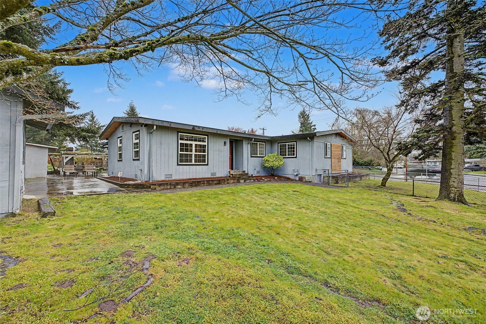 2502 NE 7th Street , Renton, WA 98056