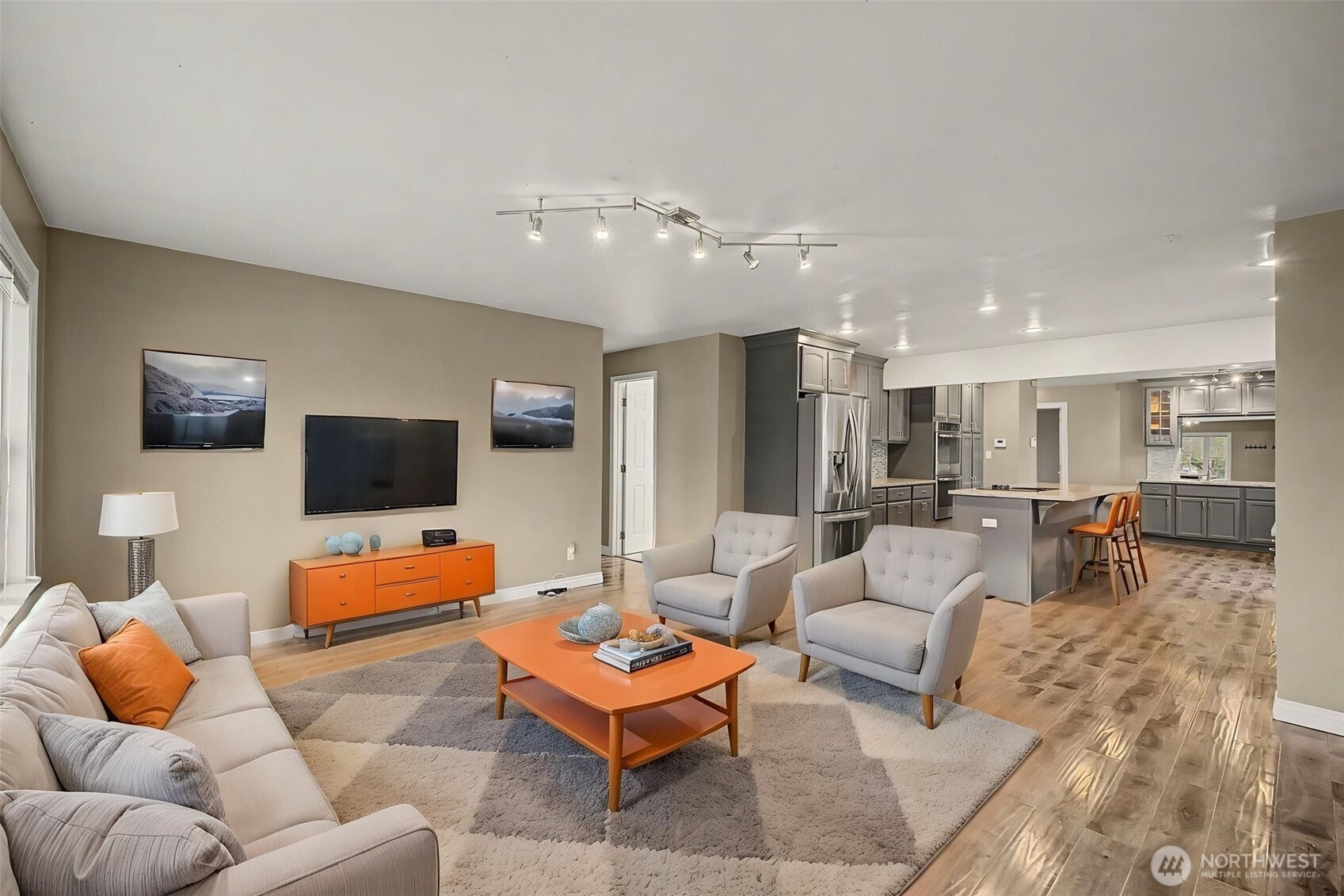 2502 NE 7th Street , Renton, WA 98056