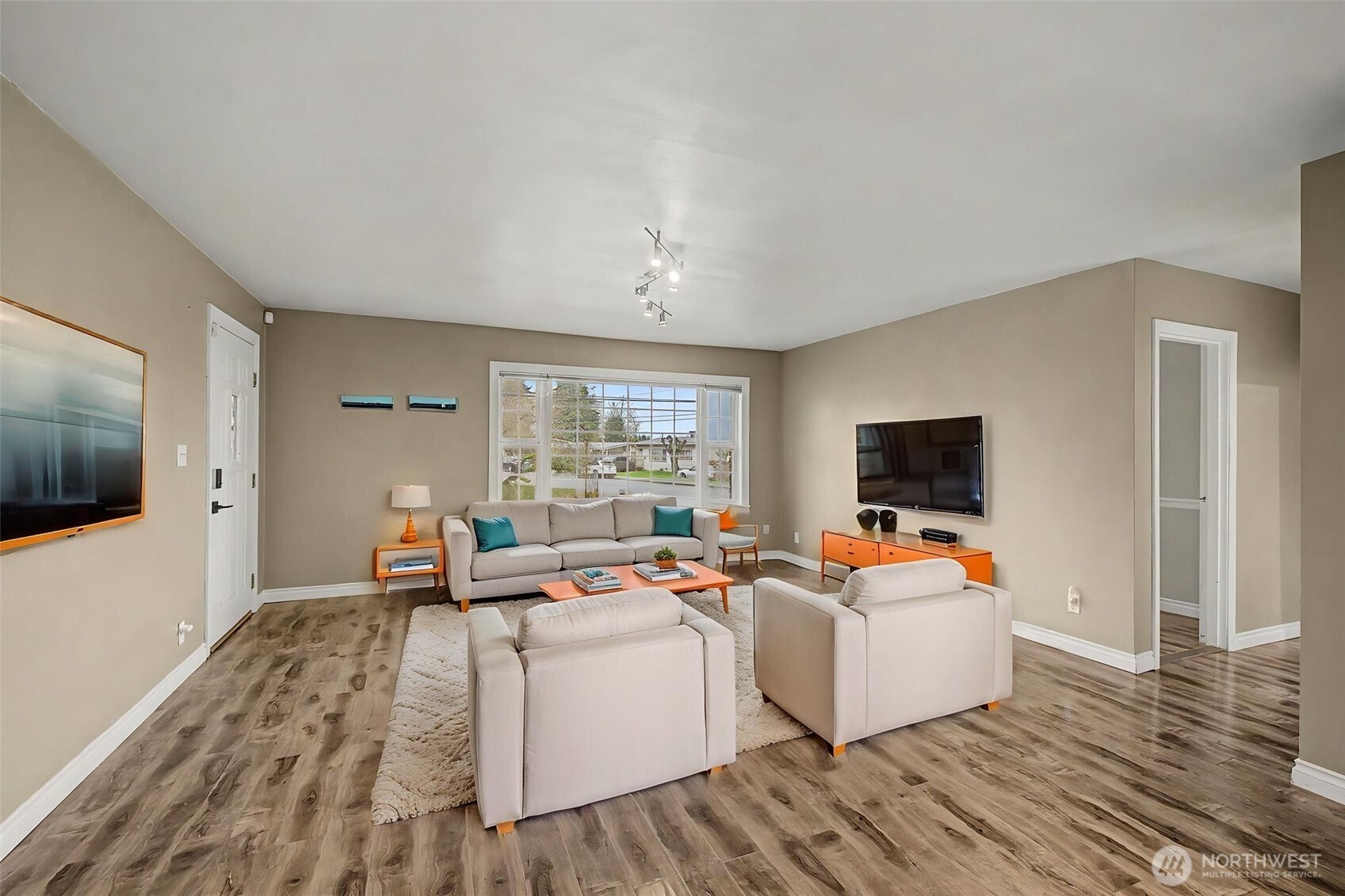 2502 NE 7th Street , Renton, WA 98056