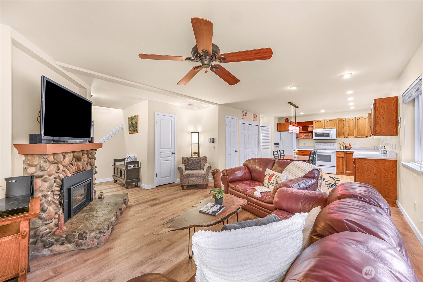 7473 Glacier Springs Drive , Deming, WA 98244