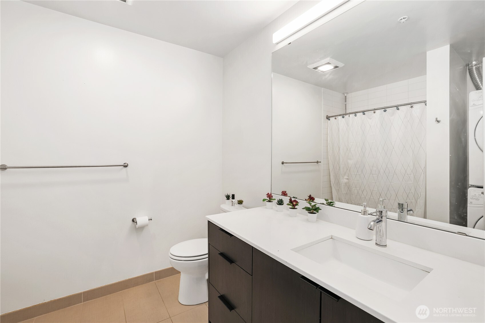 590 1st Avenue S #1005, Seattle, WA 98104