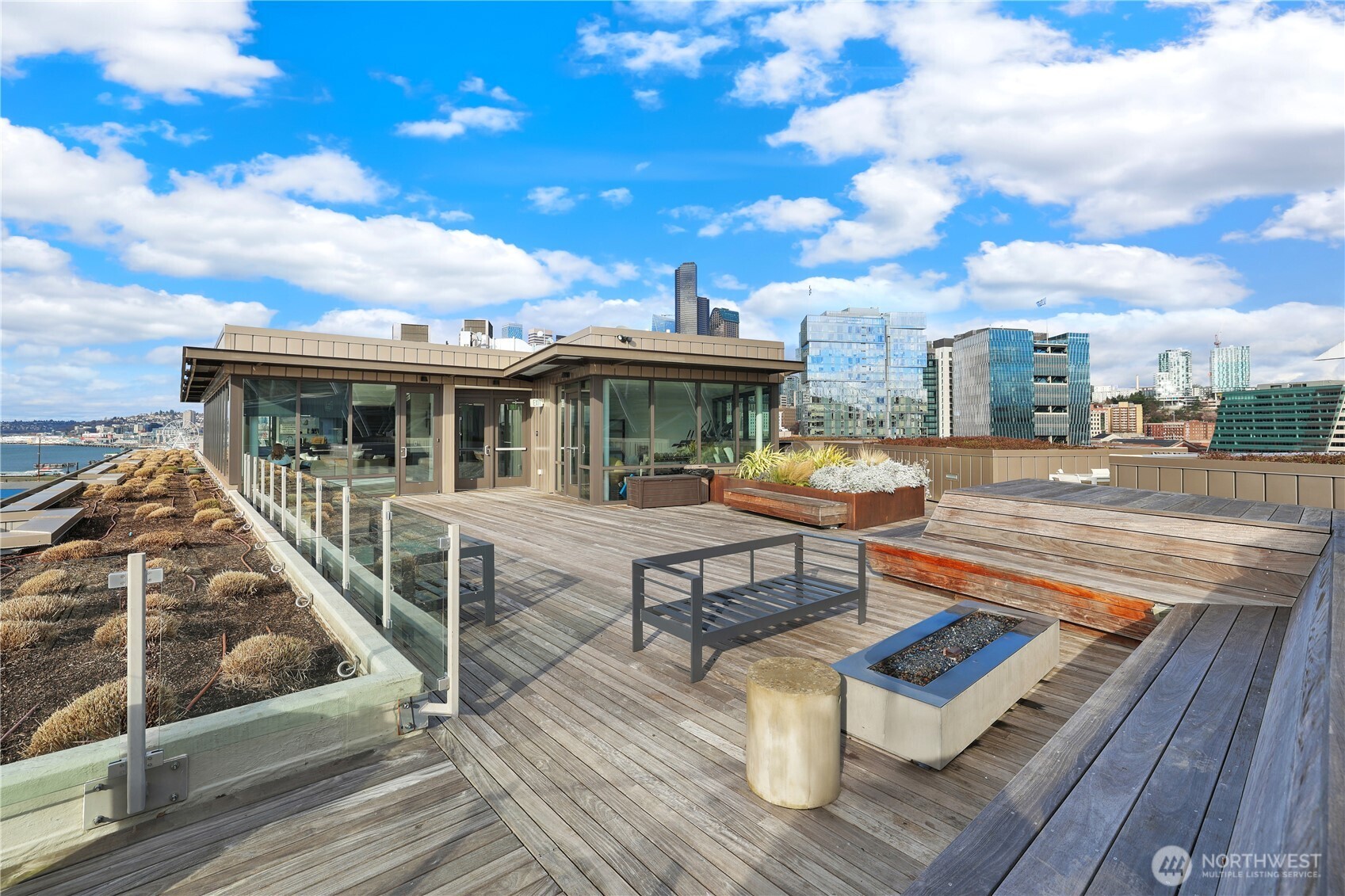 590 1st Avenue S #1005, Seattle, WA 98104