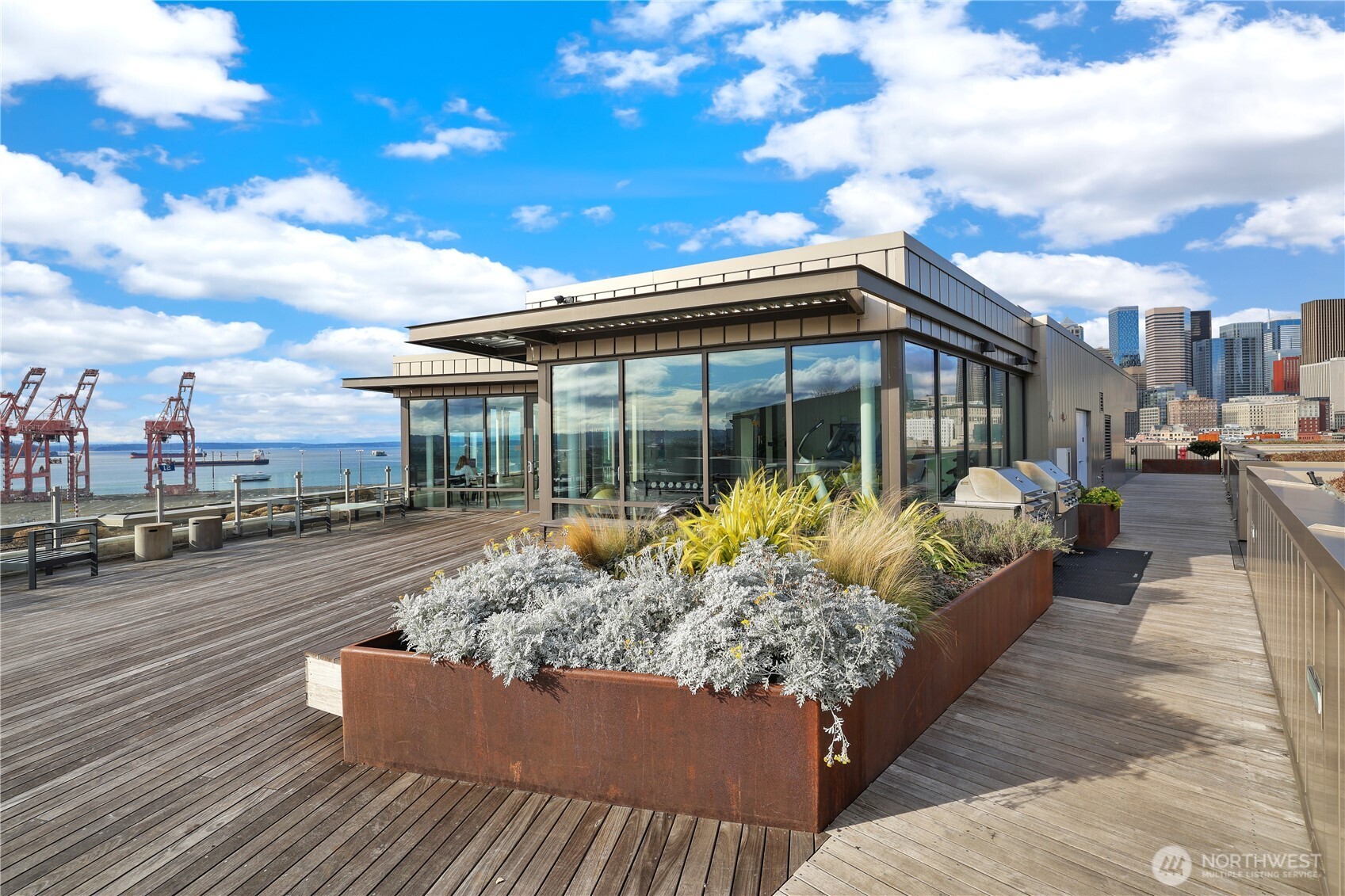 590 1st Avenue S #1005, Seattle, WA 98104