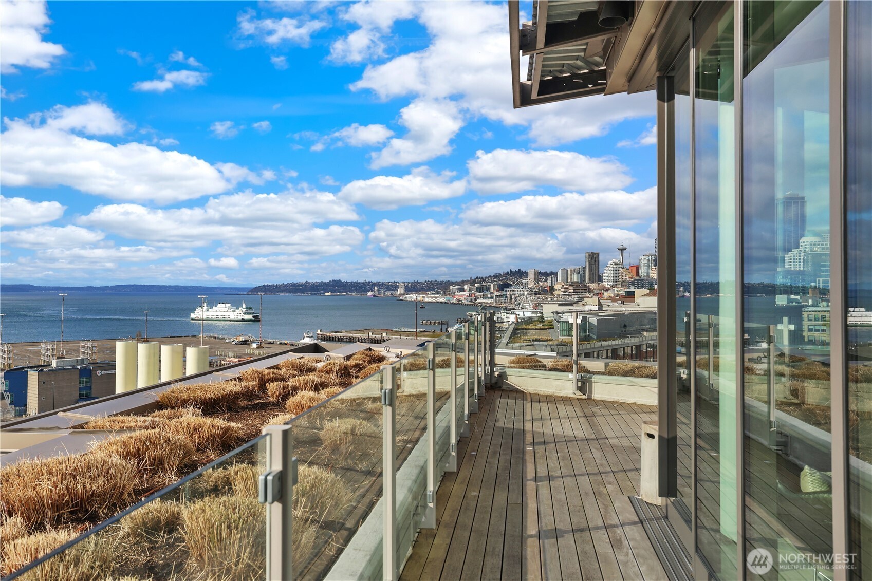 590 1st Avenue S #1005, Seattle, WA 98104