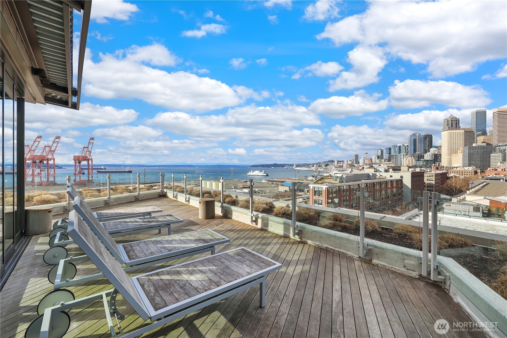 590 1st Avenue S #1005, Seattle, WA 98104