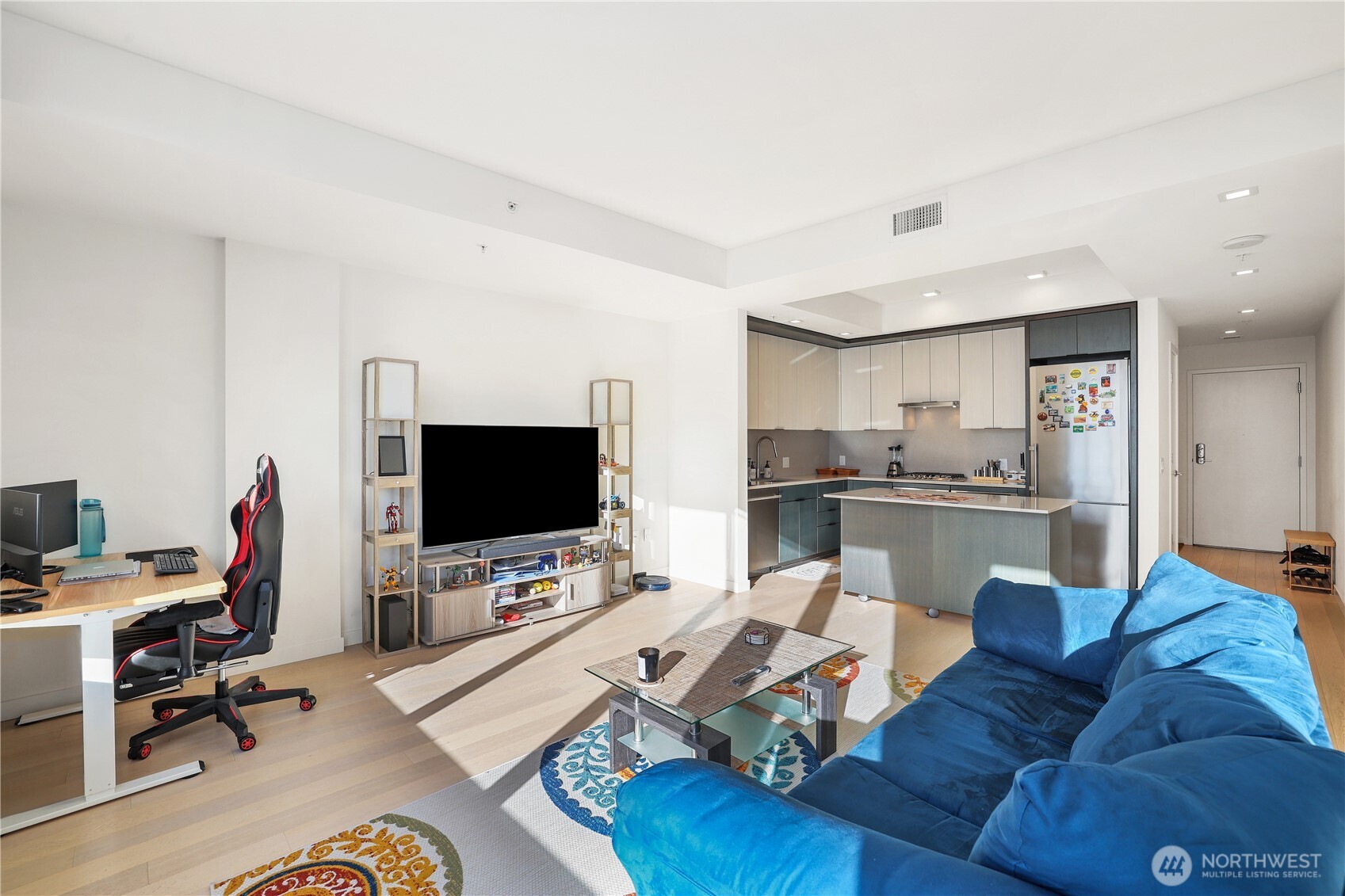 590 1st Avenue S #1005, Seattle, WA 98104