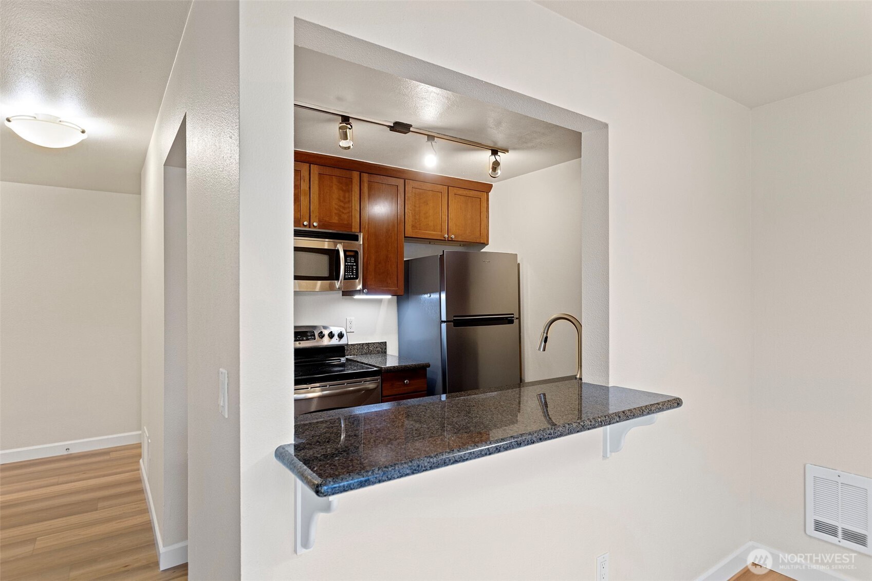 14200 SE 6th Street #57, Bellevue, WA 98007-6762