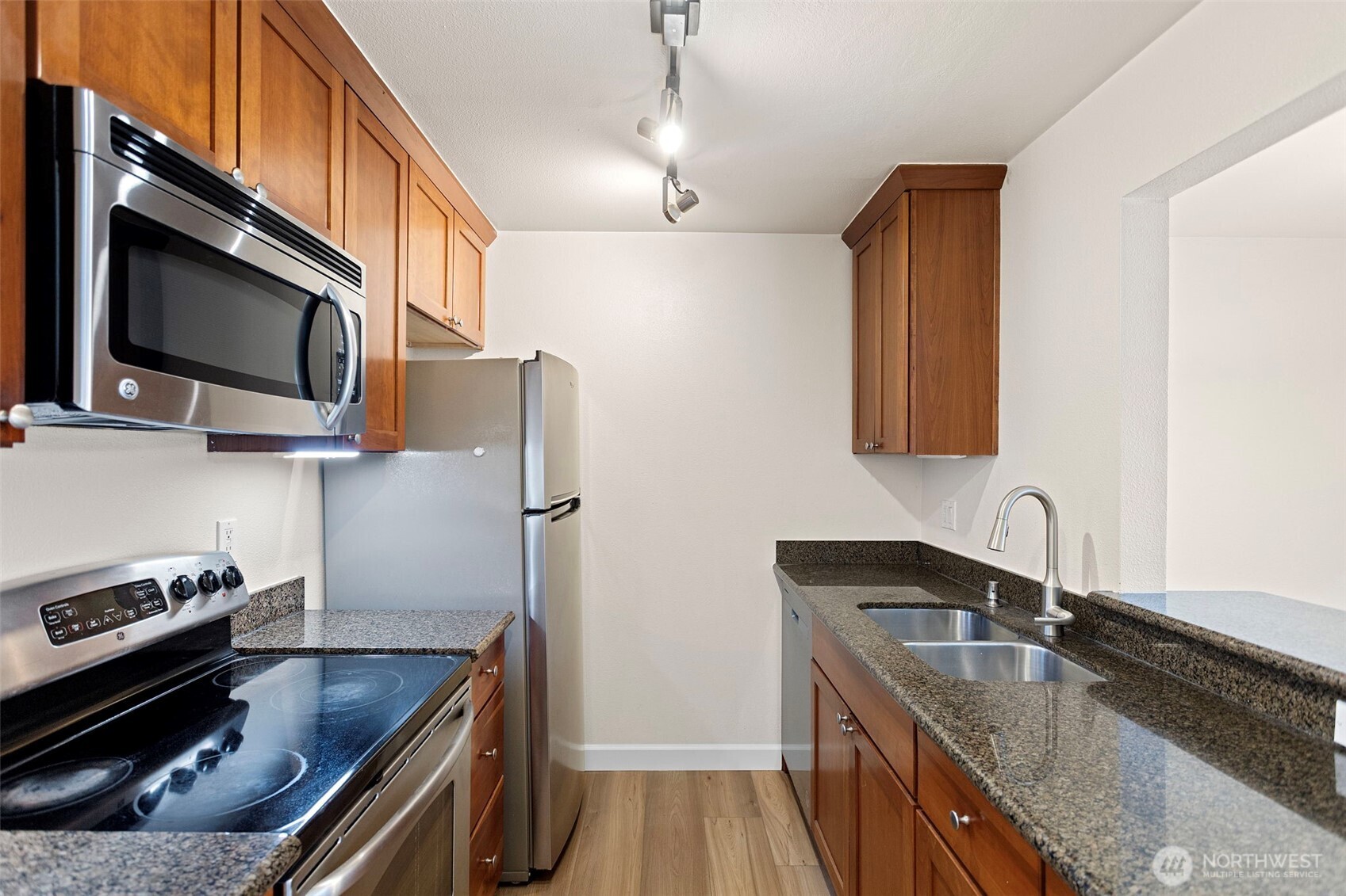 14200 SE 6th Street #57, Bellevue, WA 98007-6762