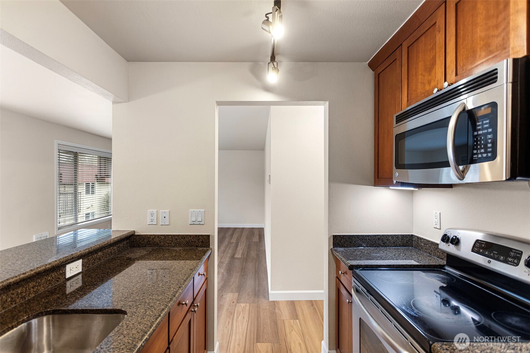 14200 SE 6th Street #57, Bellevue, WA 98007-6762