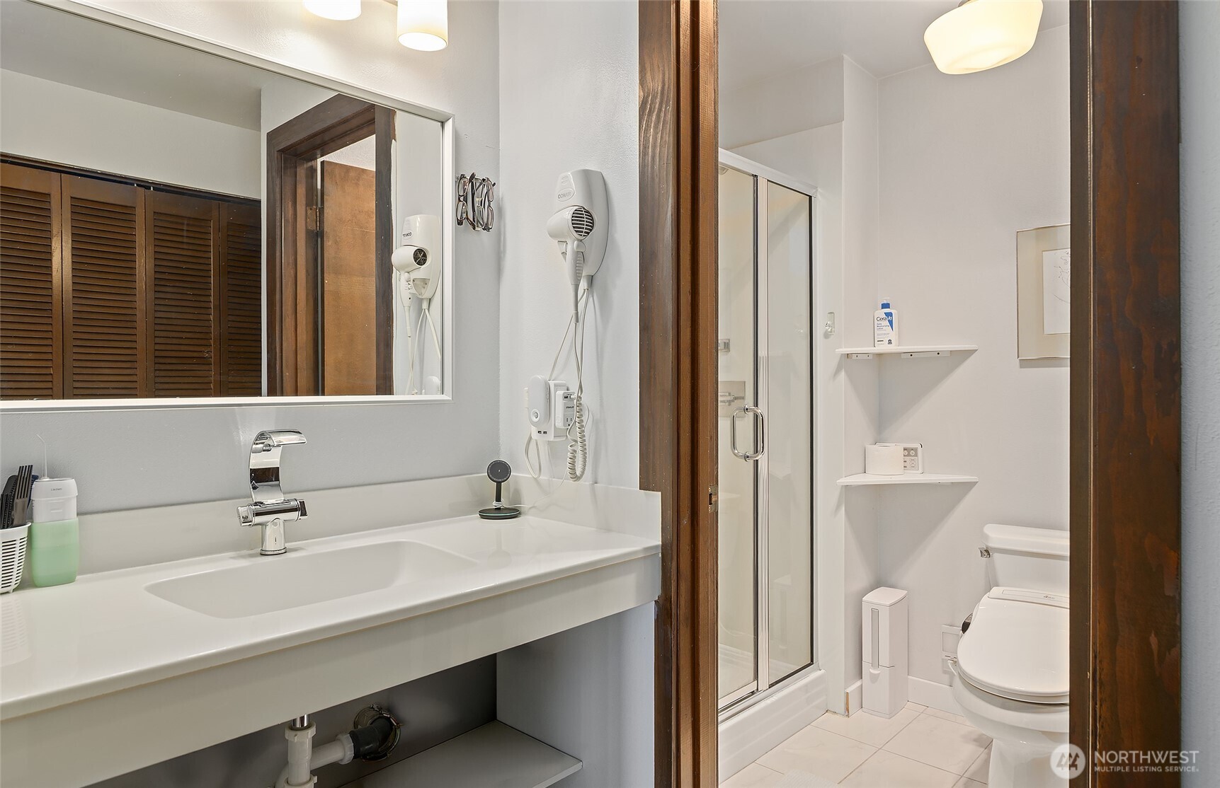 135 N 46th Street #101, Seattle, WA 98103-6359