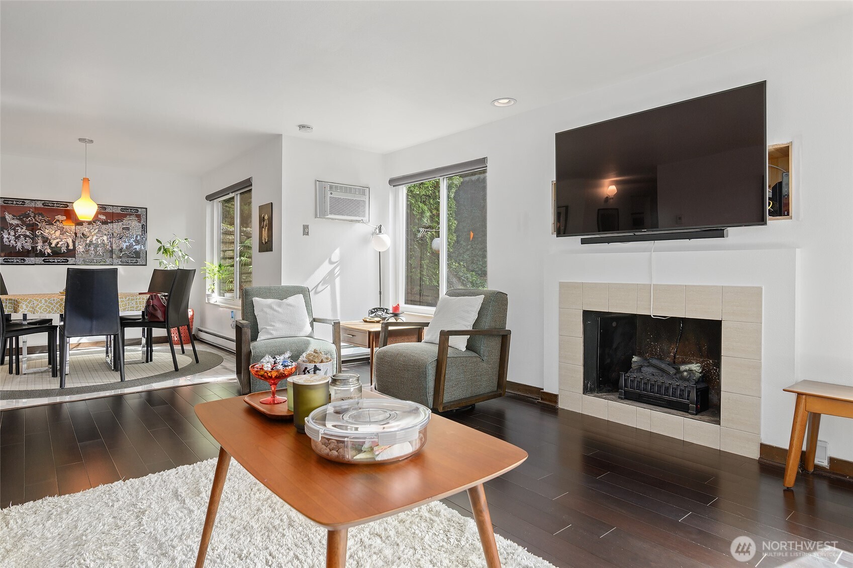 135 N 46th Street #101, Seattle, WA 98103-6359