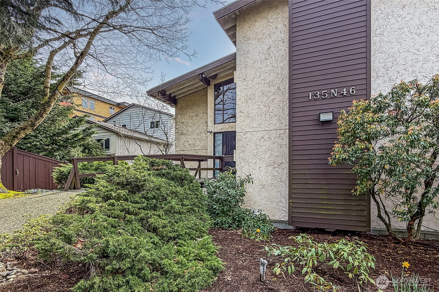 135 N 46th Street #101, Seattle, WA 98103-6359