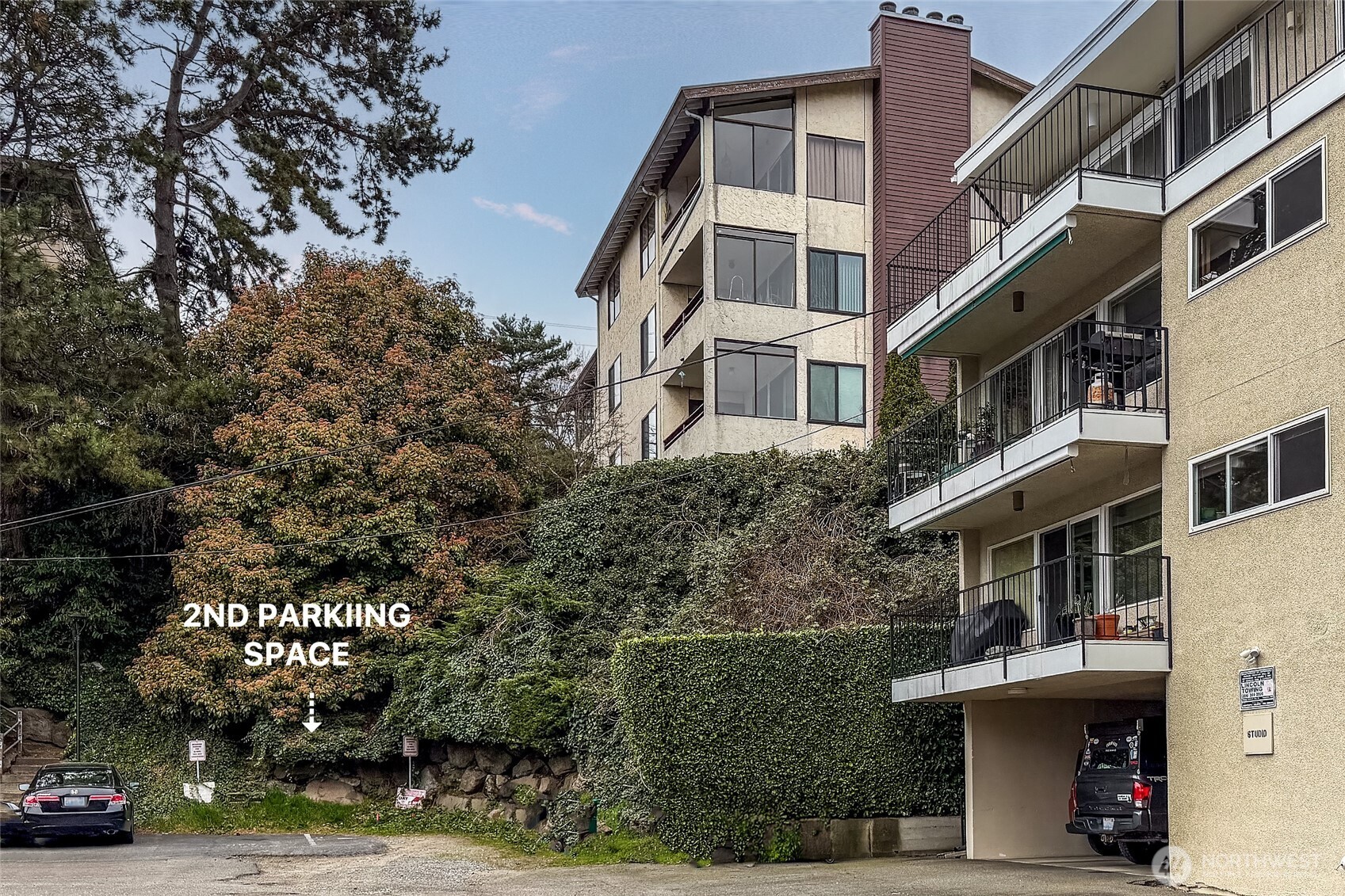 135 N 46th Street #101, Seattle, WA 98103-6359